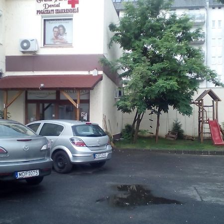 Hotel Central King Budapeste Exterior foto